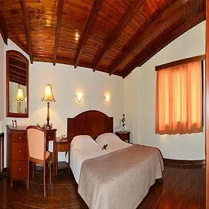 Antilia Apartment Tavronitis