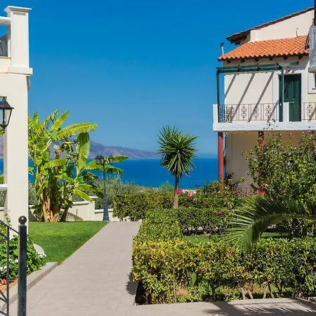 Antilia Apartment Tavronitis (Crete)