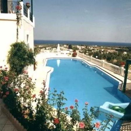 아파트 Antilia 테브로노이티스